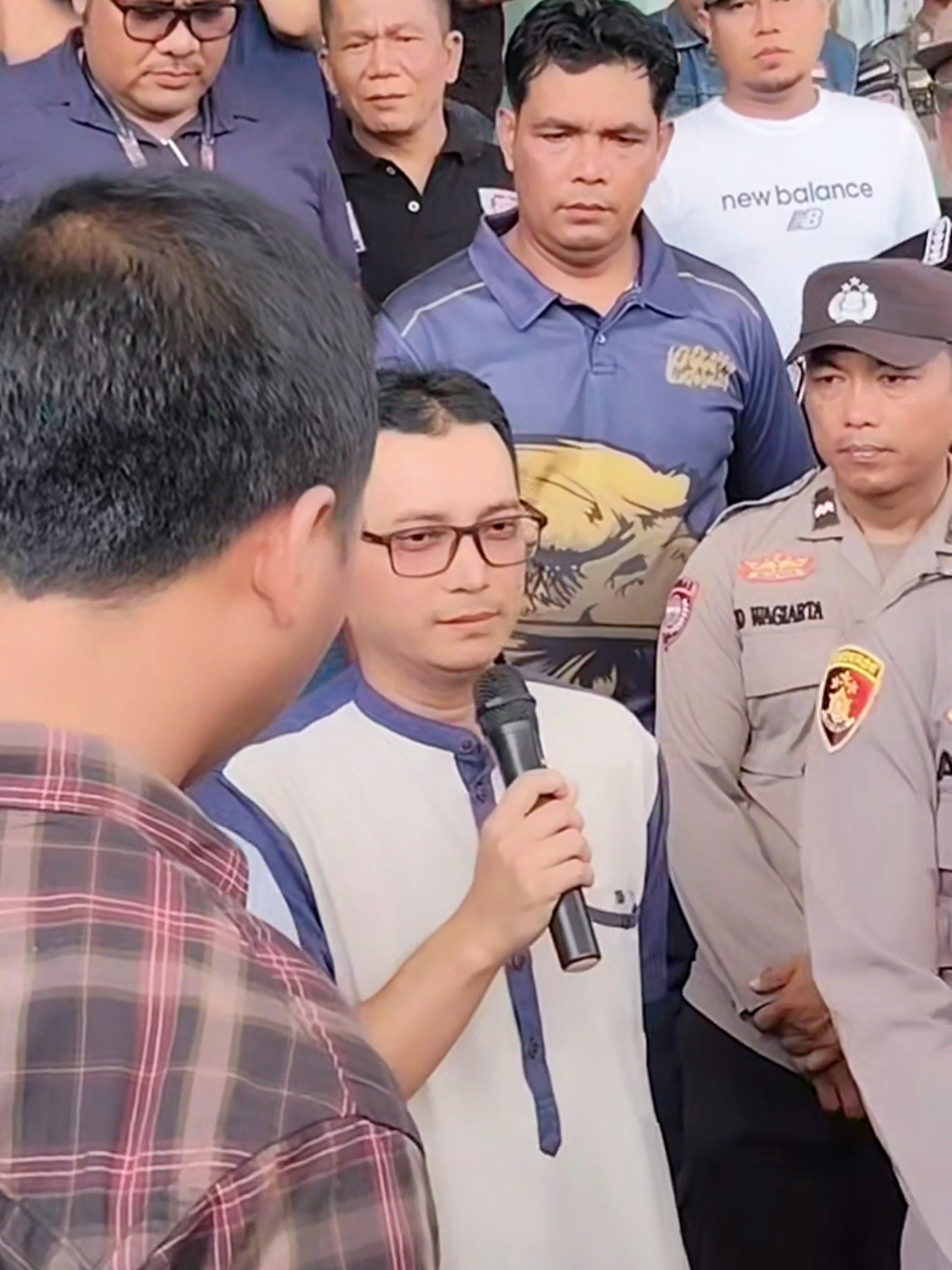 Demo Dirut RSUD lombok utara,  di kantor bupati KLU #lomboktiktok #lombokvirall🌴🌴 #viraltiktok #news #fyppppppppppppppppppppppp 