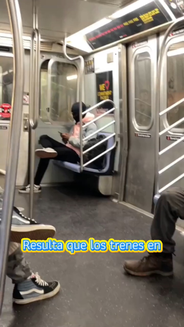 Work hard, travel harder. Y si es con 2/3 de descuento a España, ¡mejor! 🚀 #tren#travels#madridl#traveltips#apps#Railcard#españa#spain❤️ #MadridSecreto #Tendencias2025 #BarcelonaVibra