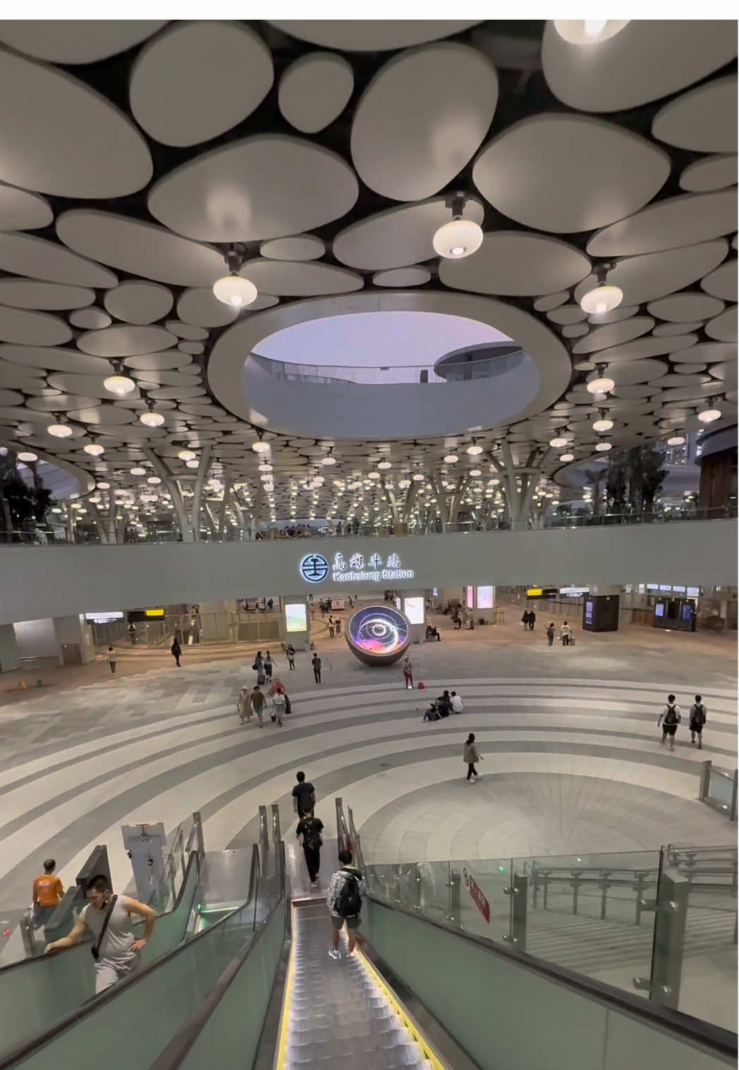 kaohsiung station #kaohsiung #taiwan #taiwanstory #jowostory #jawatimur 