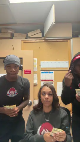 We not making yall food rn ngf💰@👩🏼‍❤️‍💋‍👩🏽🦋 #fyp #fypシ゚viral #wendys #teahaviinnn #