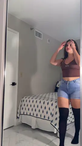 What’s your favorite pose?😋