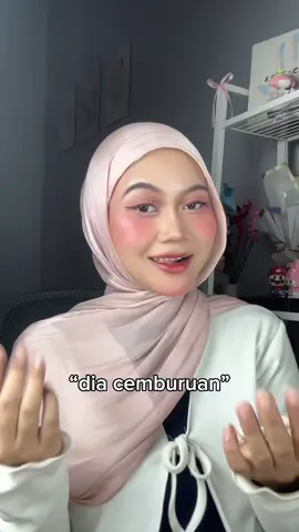 plis jangan mau sama yg ada riwayat pernah selingkuh, karna penyakit itu😩😭