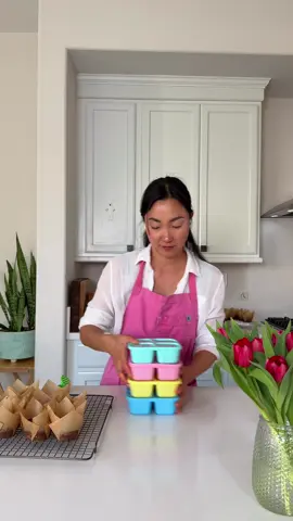 Baked a batch of my bean brownie muffins to go into these homemade lunchables. I just grab them out of the fridge and they’re ready to go. They are perfect for busy mornings when I’m trying to squeeze in a workout. My lunchables usually have a bean brownie muffin, a boiled egg or Babybel cheese, some fruit, and carrot sticks. Bean brownie muffin recipe is on my blog: WhiteBlankSpace.com