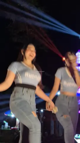 ihik ihik #dancerkarnaval #fypviralシ #karnavalsoundsystem ##horegmania_official #trendingvideo 