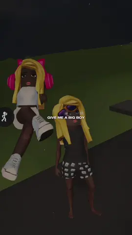 Give me😬 #roblox ##robloxfyp #fyp #salondefiestasroblox💃🏻💃🏻 #robloxoutfits 