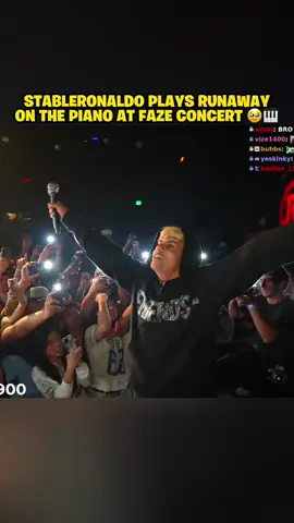 Runaway at the FaZe Concert 😂 (Twitch - StableRonaldo) #fyp #stableronaldo 