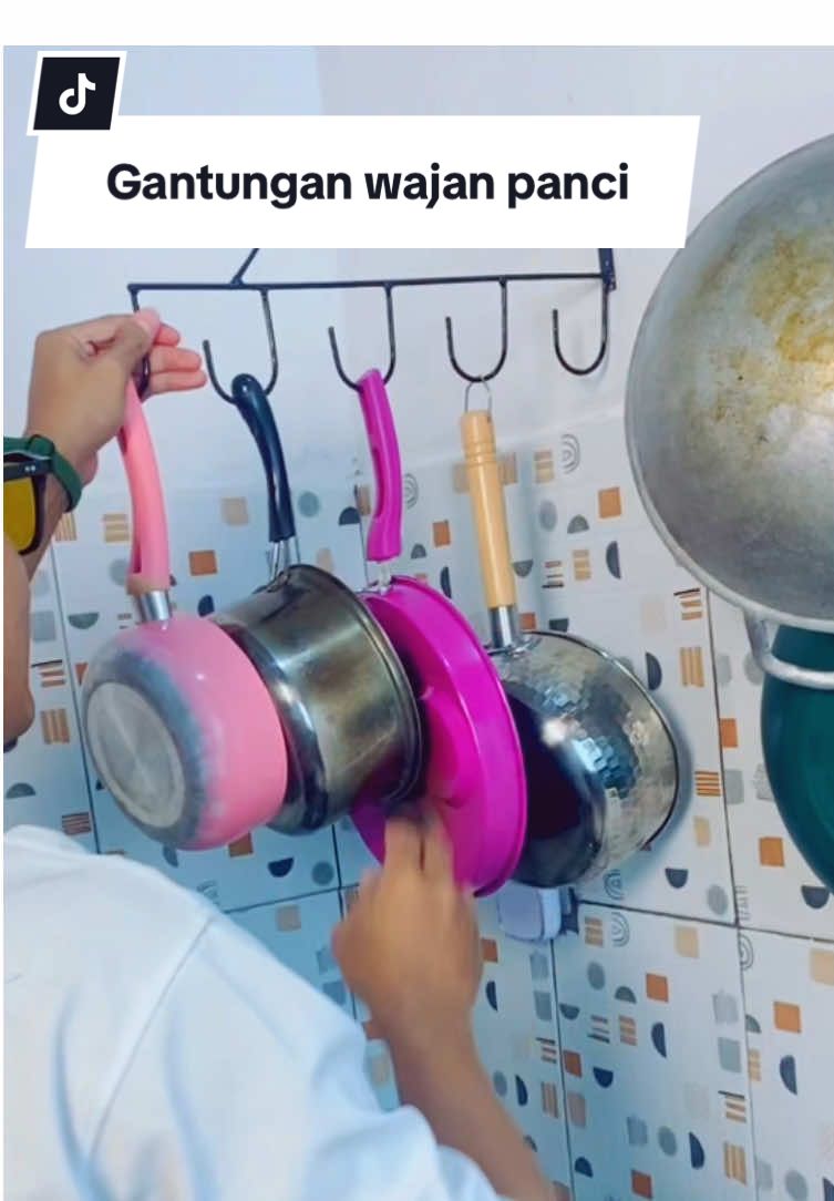 Gantungan wajan panci cocok banget buat di dapur biar ga berantakan lagi simpan wajan dan terlihat aesthetic. #rakgantunganwajan  #gantunganwajan  #gantunganpanci  #rakwajan  #gantunganwajanpanci 