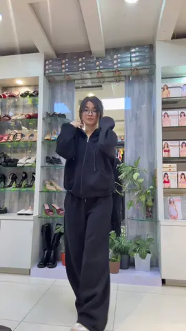 Winter Zipper Hoodie Set❄️ DM💌 for order📦 Delivery 🚚 all over Nepal🇳🇵 #fyp #gleamgrab #foryoupage #zipperhoodieset #winterhoodie 