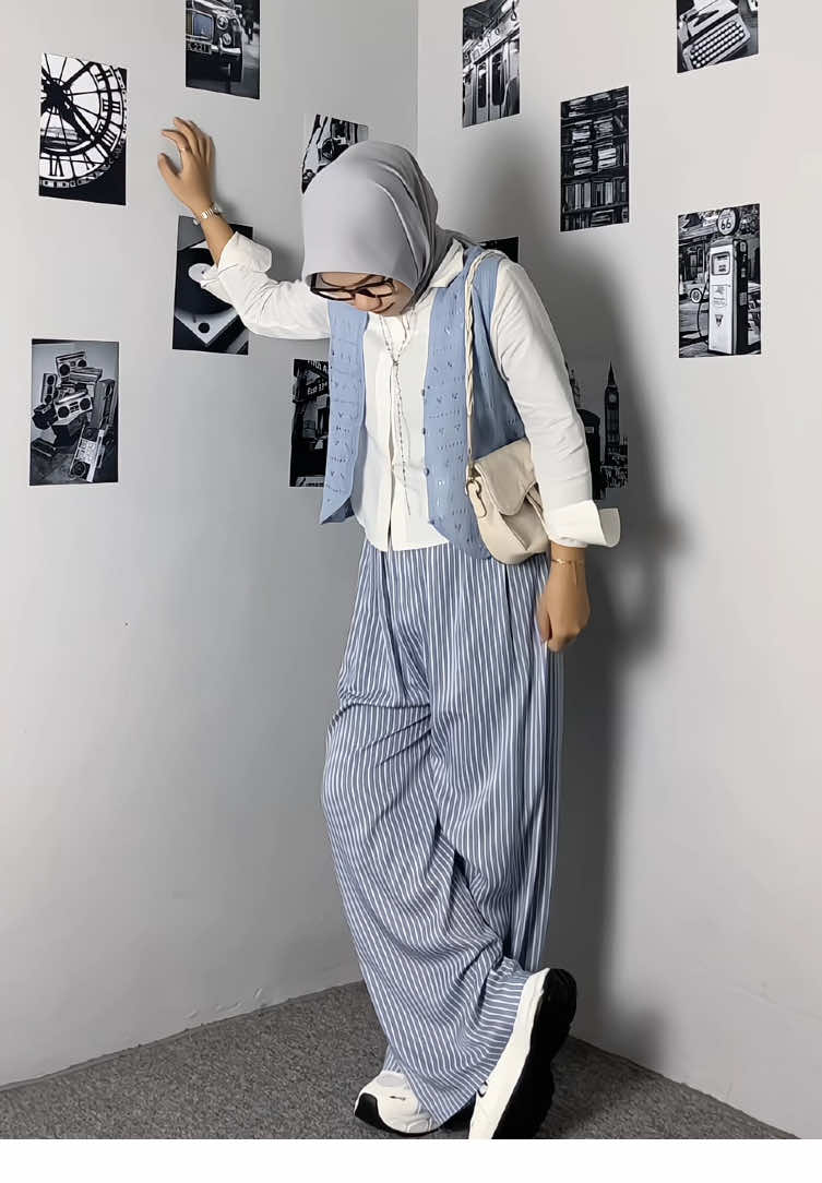 Daily stripe yang lagi rame niii dari @kallyoutfit 🤍 #kallyoutfit #celanahommy #celanastriped #outfitinspiration #outfitoftheday 