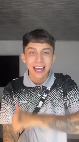 Mal momento pa llamarse Valentina y Sara 😂😂
