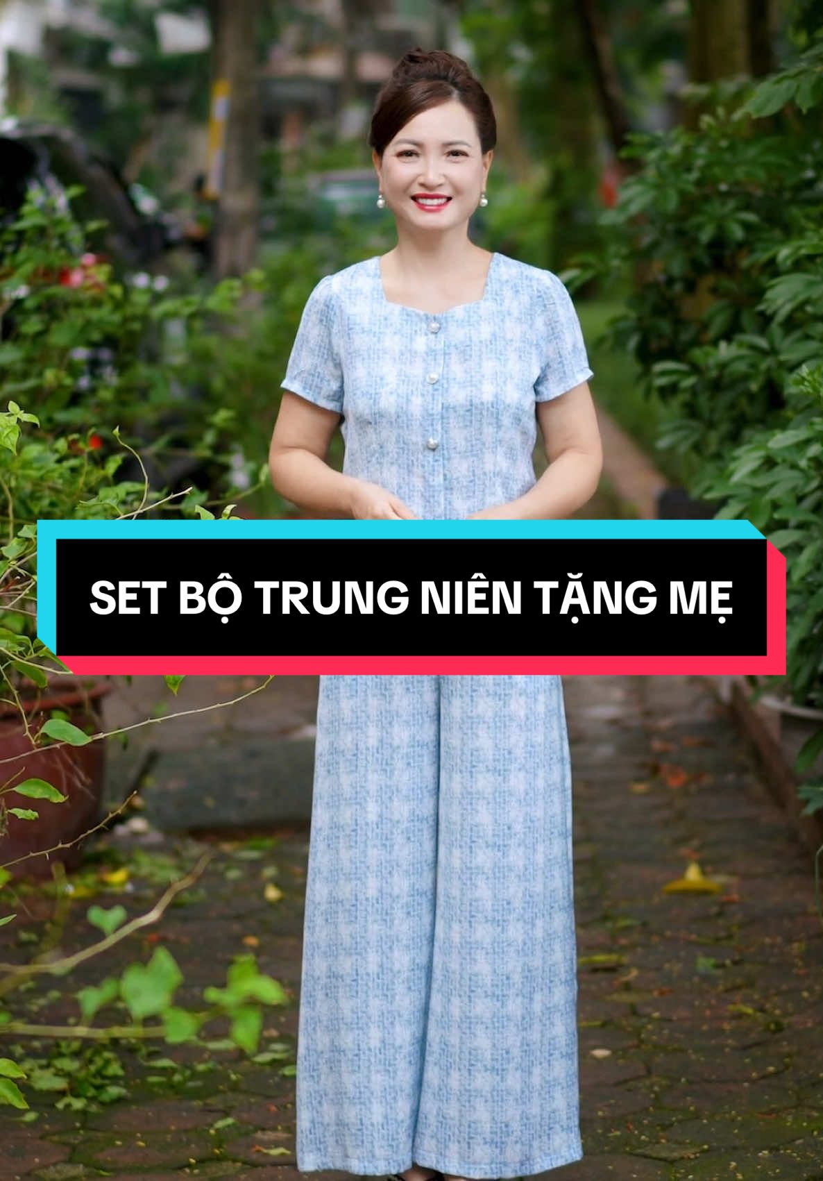 Set bộ trung niên tặng mẹ thanh lịch#thoitrangtrungnien #quatangme #lybee #lybeeshop #dobotrungnien #vaytangme #vayditiec #thoitrangnu #quanaotrungnienchome #viraltiktok #donutrungnienchome 