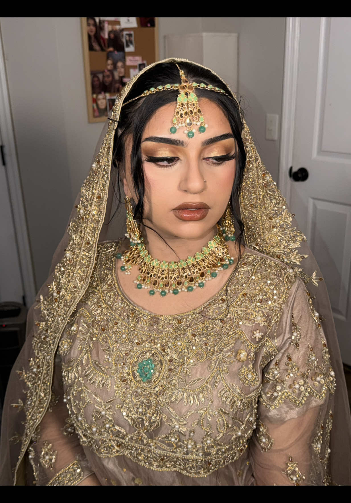 S A R A H 🤎 I loved creating this bridal look on my sister!  #foryoupage #newjerseymakeupartist #pakistanibridalmakeup #makeupinspo #padmavat 