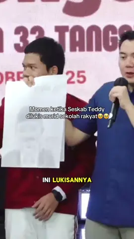 Sering2 main ke sekolah rakyat yaa Pak, terharu banget sama speechnya🥹🥹 #teddyindrawijaya #seskabteddyindrawijaya #sekolahrakyat #sekolah #indonesia 