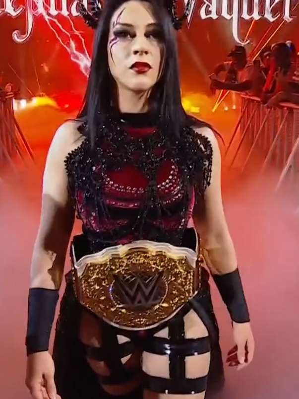 ❤️‍🔥☝️. #WWE #stephanievaquer #wweraw #chilena🇨🇱 #ponmeenparati @Stephanie Vaquer @WWE 