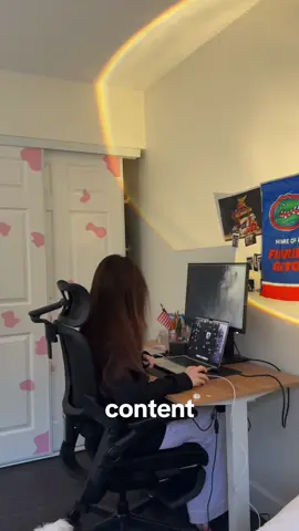 guys I love this chair, the link to these chairs are in my bio  @CabeVibe_official  #Cabevibe #ergonomic #chair #office #productivity 