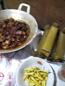 Monggo mampir .. menu nya banyak ada yg no halal .. yang halal pun juga ada  lokasi di Greja puhsarang 🥰