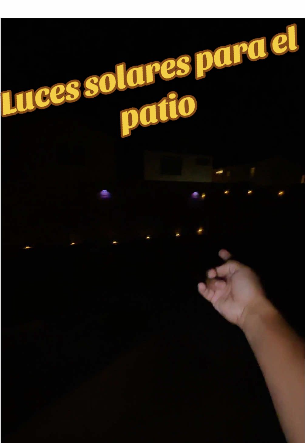 Luces solares para la yarda de tu casa. 