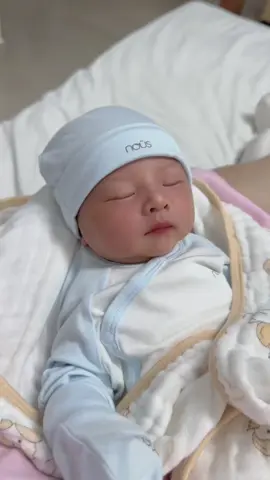 Mụt chiếc em bé 3 ngày tủi 🤭