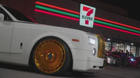 Grabbing some slurpees @7-ELEVEn 