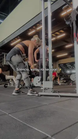 Focada 🦾 #treinodecostas #treinoombro 