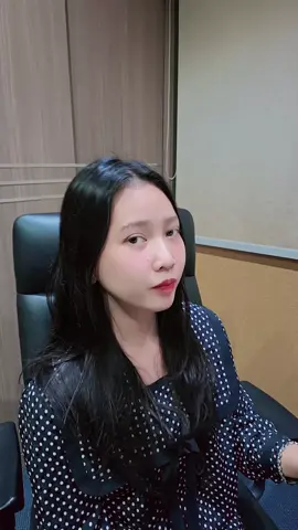 Come on, treat your skin like your body💅 Oles day cream pagi-pagi biar kulit gak kusam & tetep glow sepanjang hari🌞 #UVProtection #PerawatanKulit #SkincarePagi #SkincareRoutine #becomincwhite 