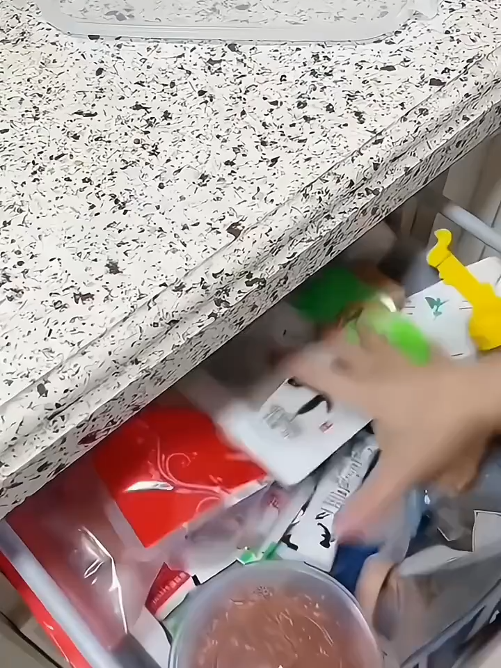 调料密封收纳盒太好用了！防潮防尘！拿取方便呀#居家好物 #实用好物 #厨房好物 #密封收纳盒 #收纳