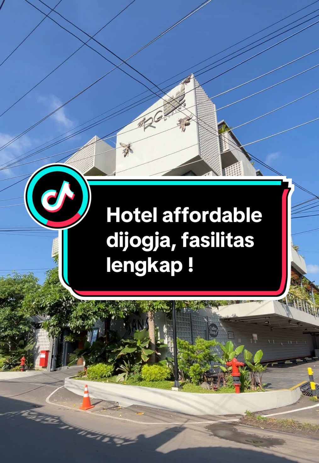 Rekomendasi hotel di jogja yang affordable dan fasilitasnya super komplit ‼️ Hmmm jadi nyaman 🤩🤩🤩 Kalau lagi staycation biar semakin hemat kayak aku booking hotel pakai aplikasi #reddoorz dan jangan lupa pakai kode promo 