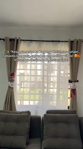 🎄✨ “Kesa gumastos sa bagong Christmas curtain… Tiebacks lang pala, solved na ang holiday vibes! 😍🎁 Instant pa-festive look, instant tipid!#christmas #christmasdecor #house #housedecor 