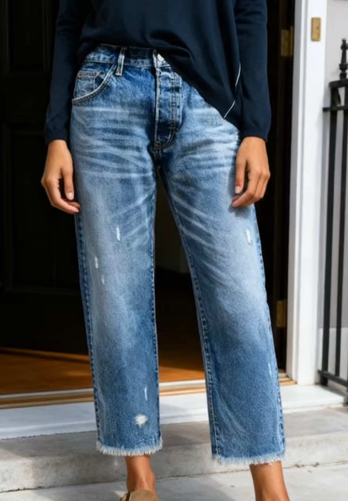 Women's Loose-fit Denim Jeans, Casual Straight Leg Pants #mixmatch #easy #JeansStyle #TrendyFashion #jeans 