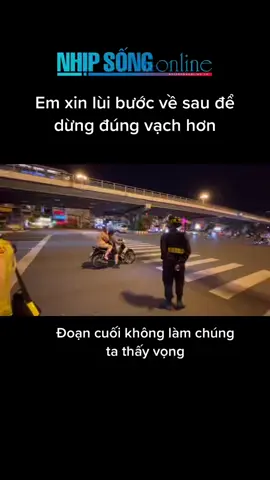 Nếu không có mấy anh CSGT liệu họ sẽ phi qua luôn hay lùi bước lại nhỉ #nhipsongonline #xuhuong #tiktoknews #fyp #foryoupage #tiktokviral #giaitritiktok 