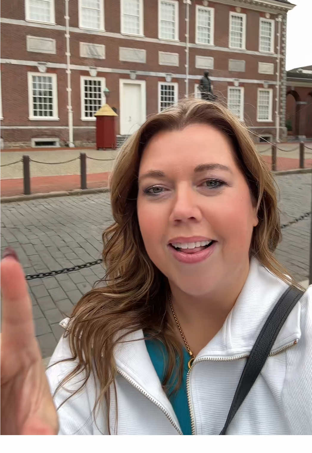 What are the odds?🙃 #philly #philadelphia #independencehall #governmentshutdown 