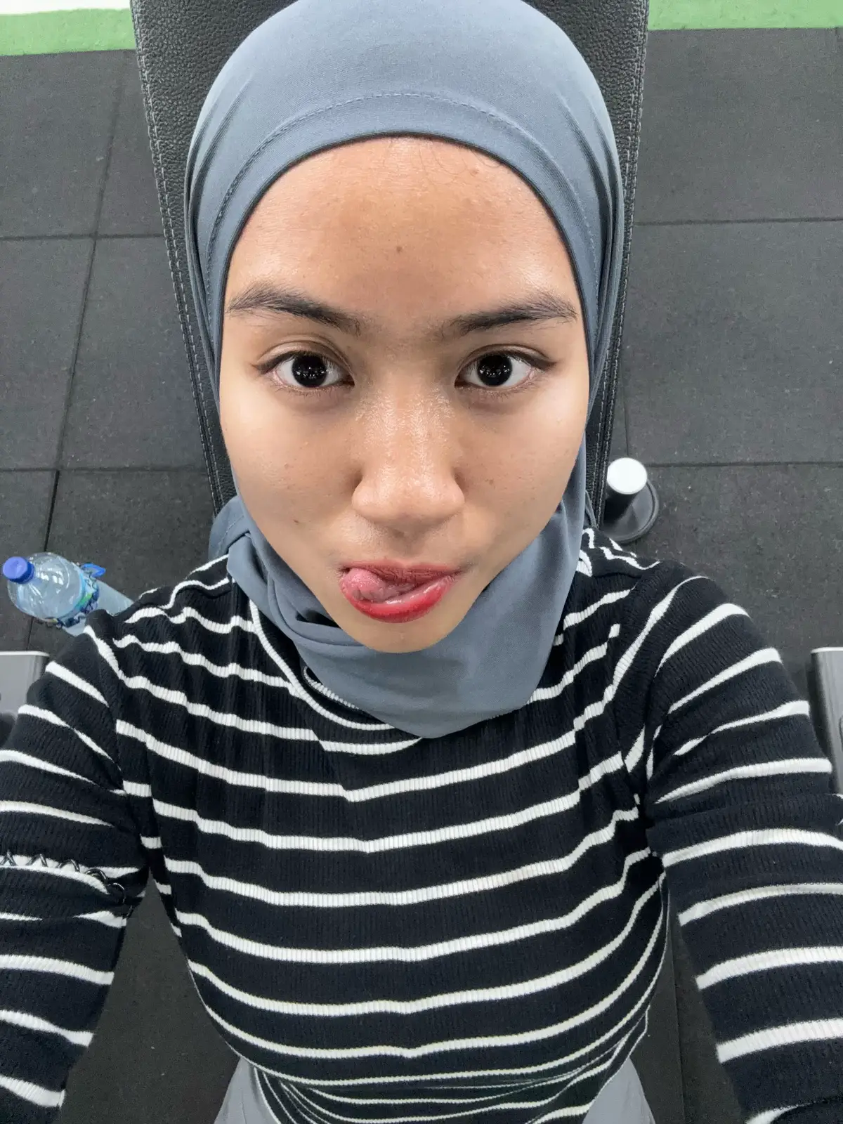 Rest between set = narsis 😋🤳 