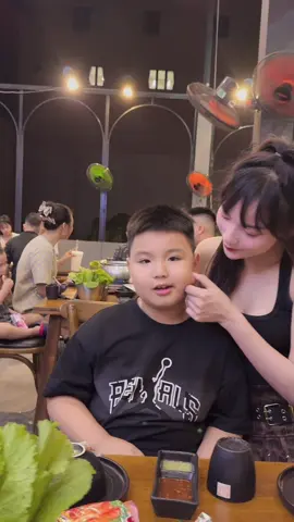 Con mình nên lúc nào mình cũng thấy thương. Gia đình là thứ quan trong duy nhất nhưng thứ khác có hay không không quan trọng.🖕 Cuộc đời t mà chớm có bb3 chen vào, làm con t phải khổ phải thiệt thòi thì t sẽ dí đến cùng . Cho thành bb3 khổ nhất TN luôn#minhchau 🤮🤮