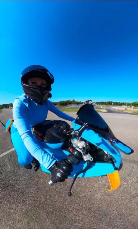 #katyaalmaz #katyadealmaz #katyadealmas #katyaalmas #katyalealmas katyalealmaz  missalmaz  missalmas  misskatyaalmaz  misskatyaalmas Ducati  motoblogger    motoblog  motoblogging  motoidol  motolegend ducatirider  ducatirides  ducatigirl  motogirl katyaalmasrides katyaalmazrides katyarider katyarides almazrider almasrider almazrides almasrides katyaxrider katyaxrides motorcycle moto motorbike bike Ducati Lamborghini Panigale v4