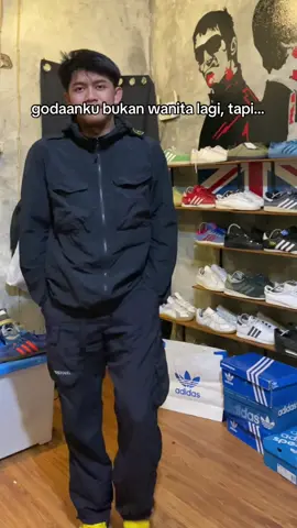 Godaan hamba begitu banyak ya Allah 🥹 #fyp #adidasoriginals 