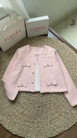 Trả lời @Hercloset.20004  miền Bắc bắt đầu lạnh rồi tôi lên tiếp cho chúng mình màu hồng đây #almirastore #aokhoacda #aokhoacnu #aokhoacmuadong #aokhoac 