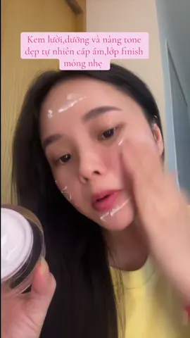 Chân ái dành cho maays bà ko thích makeup 7749 bước rườm rà nặng mặt nè,rất phù hợp đi ra đường trưa nắng nóng #xuhuong #viraltiktok #makeup #skincare #tiktokmalaysia #HoaTruong759 