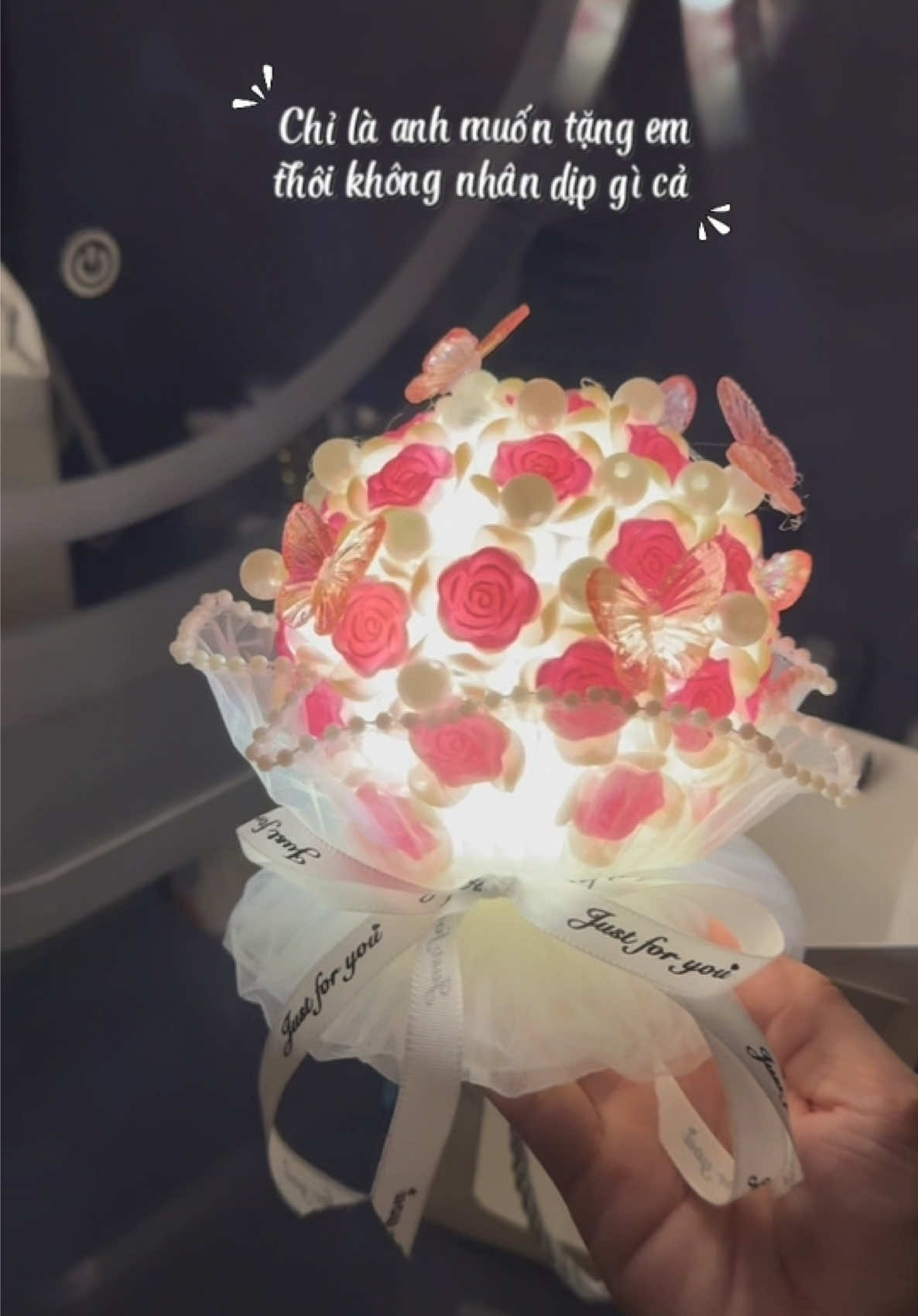 Hoa đẹp em có thể tự mua nhưng nếu được người tặng thì thật tốt 💐 #hoahandmade #quatangnguoiyeu #quatangynghia #hoatangnguoiyeu #quatangsinhnhat  @Góc Đồ Hay Ho 🛒🛍️ 