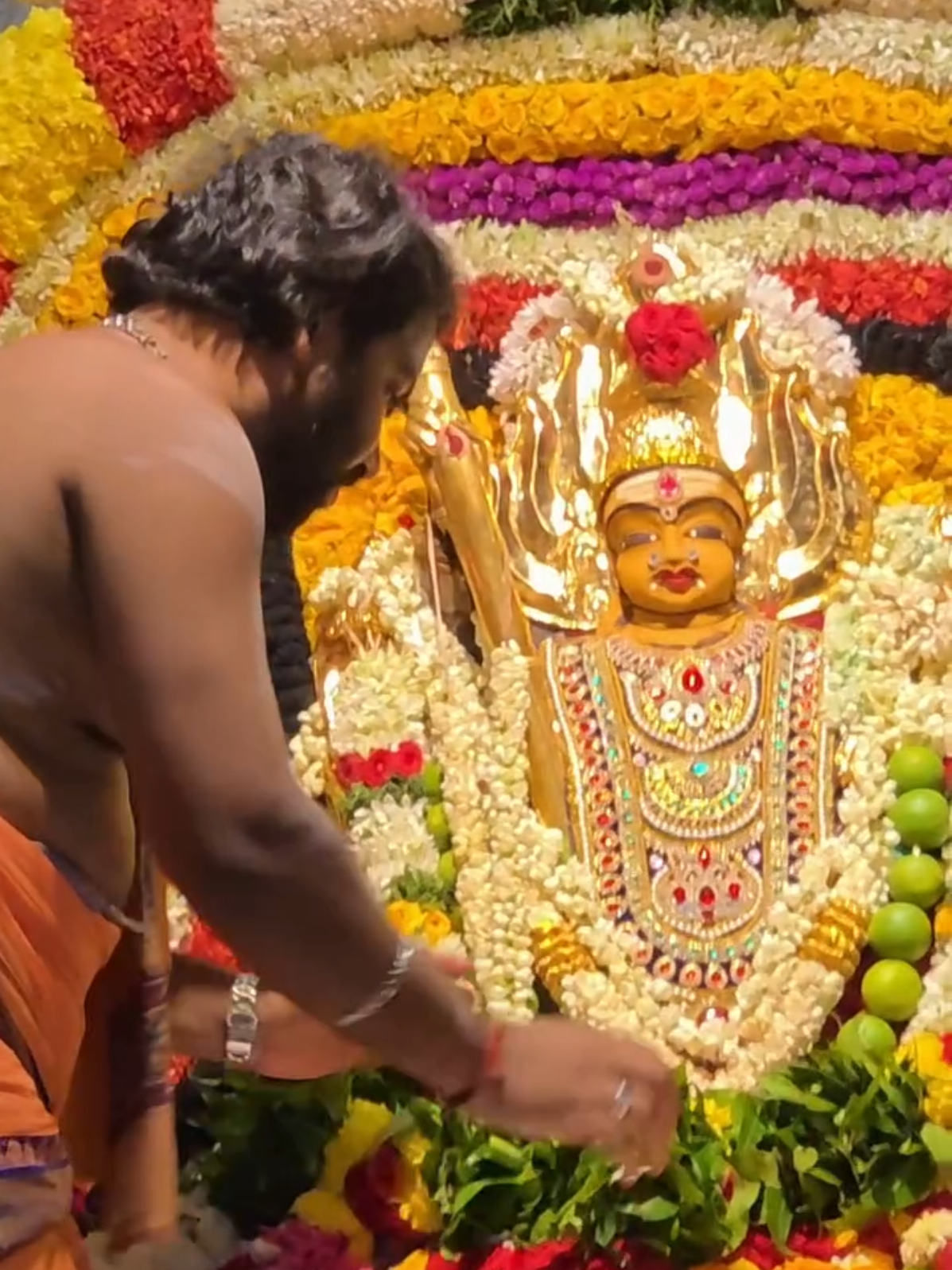 கண் கலங்க வைத்த அம்மன் தரிசனம் ஓம் சக்தி 🙏🙏💐💐🌸💐🌸💐🌼 🪷🪷💐🙏🌸 | Sri Veeramakaliamman Temple Singapore #singapore #sriveeramakaliammantemple 
