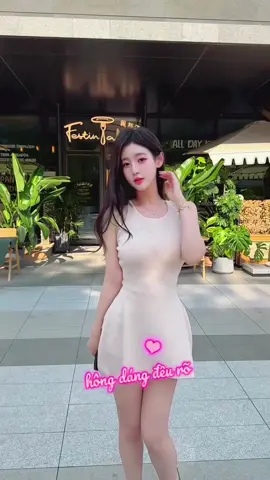 Mặc váy này đi chơi là ai cũng hỏi link liền nha mấy bà! #kimanhboutique #vayduytiec #thoitrangnu #vaydep #xuhuong2025 