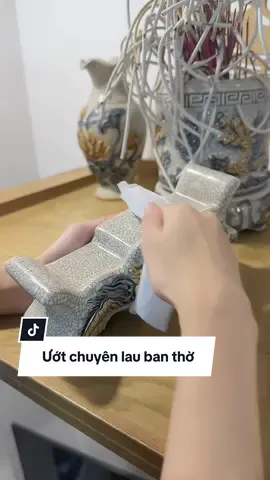 Em này chuyên lau ban thờ nên các bác yên tâm là sạch sẽ nha #hoaihayho #reviewdogiadung #khanuotlaubantho #khanuotlaubanthothienphuc #khanuot 