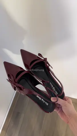 Mang lên chân xinh cực luôn #giaymuinhon #giaybet #giaynuxinh #giaydep 