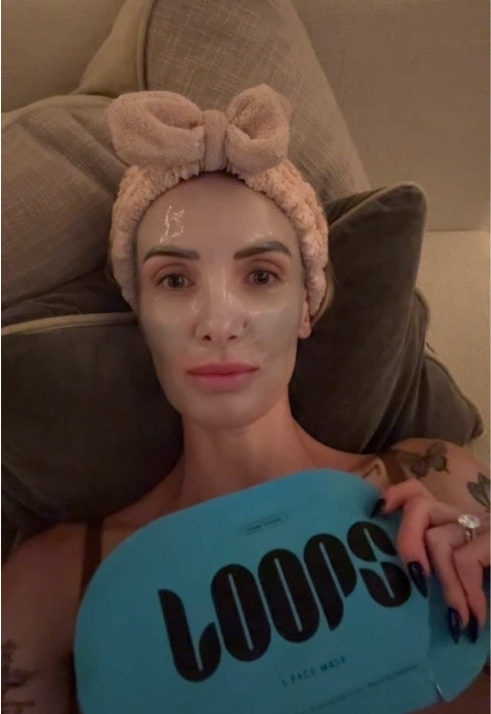 God I love a good face mask and let me tell you, this HyperSmooth mask from @LoopsBeauty is EVERYTHING!! Instant fan girl here! #skincare #facemask #loops #glassskin 
