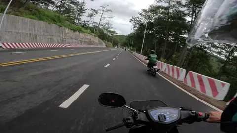 Nay đường đông nên chạy chill thôi nhé mn🤭☘️✈️🇻🇳🇻🇳🇻🇳#xuhuong2025 #siriusđộkiểng #touringlientinh #49lamdong #49n69431 