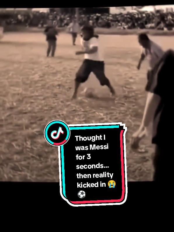 When your dribble looks cool for 2 seconds, then turns into a comedy show 🎬🤣⚽ @comedy5887 #creatorsearchinsight #funnyvideos #funnytiktok #football #footballskills 