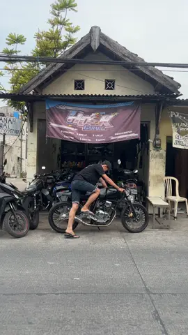 pesona bengkel pinggir dalan #carexgank #caferacer 