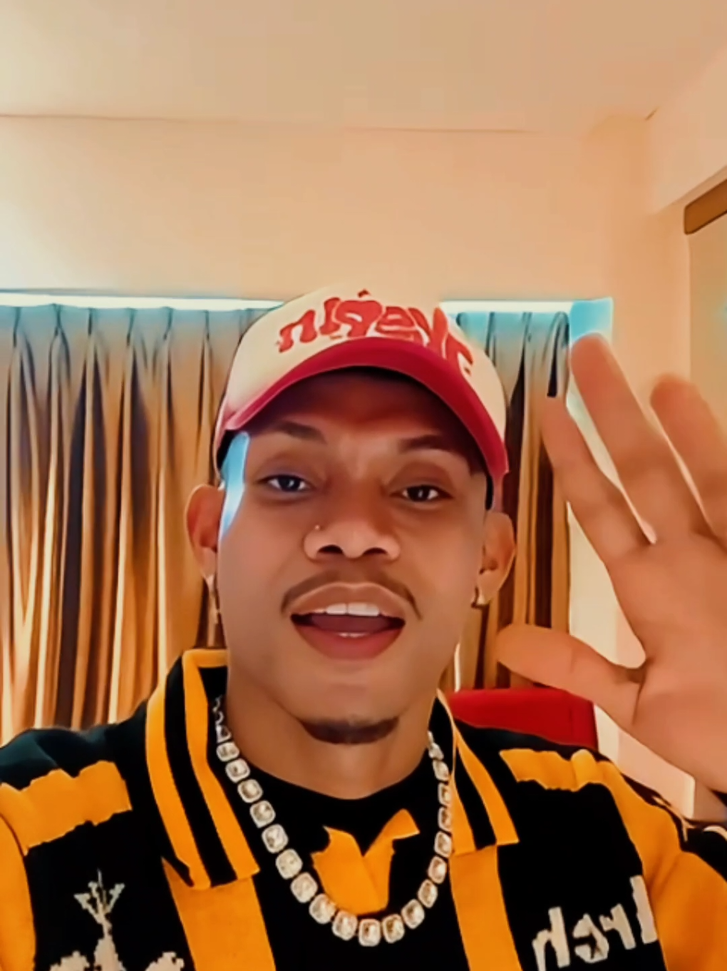 ✨ MALAM PUNCAK TARKAM & KEMILAU PESONA BANGKA SELATAN 2025 ✨ Siap-siap buat malam penuh hiburan spektakuler! 🎤🔥 Jangan lewatkan penampilan Zacson Zeran sebagai Special Guest Star, serta aksi panggung memukau dari: 🎶 Umar Bet-Bit 🎶 Rebel Project 🎶 Helayar 🎶 Aluna Band 📍 Bangka Selatan Sport Center 🗓️ Jumat, 24 Oktober 2025 🕖 Pukul 19.00 – 22.00 WIB Nikmati Medley Seni Pertunjukan dan ragam atraksi seru lainnya dalam malam puncak yang bakal mengguncang Bangka Selatan! 💥 #KemilauPesonaBasel #TarkamBasel2025 #konser #BangkaSelatan #jacksonzeran 