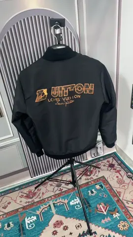 Nhanh tay ko hết ae ơi #xuhuongtiktok2025 #thoitrangnam #aokhoac #xuhuongtiktok #áo 