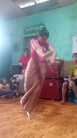 အငြိမ့်တိုက်တုန်းကဟာလေး🤍#ခေတ်သဇင် #ကြိုးစားနေဆဲ😊 #မျက်နှာမြင်ချစ်ခင်ပါစေ🙏 #for #fyp @Khit Tha Zin @Khit Tha Zin🤍 