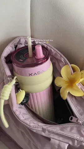 too pretty to forget my water now! ✨🔆 #kada #kadatumbler #kadatumblerwithstraw #insulatedtumbler #tumblersoftiktok 